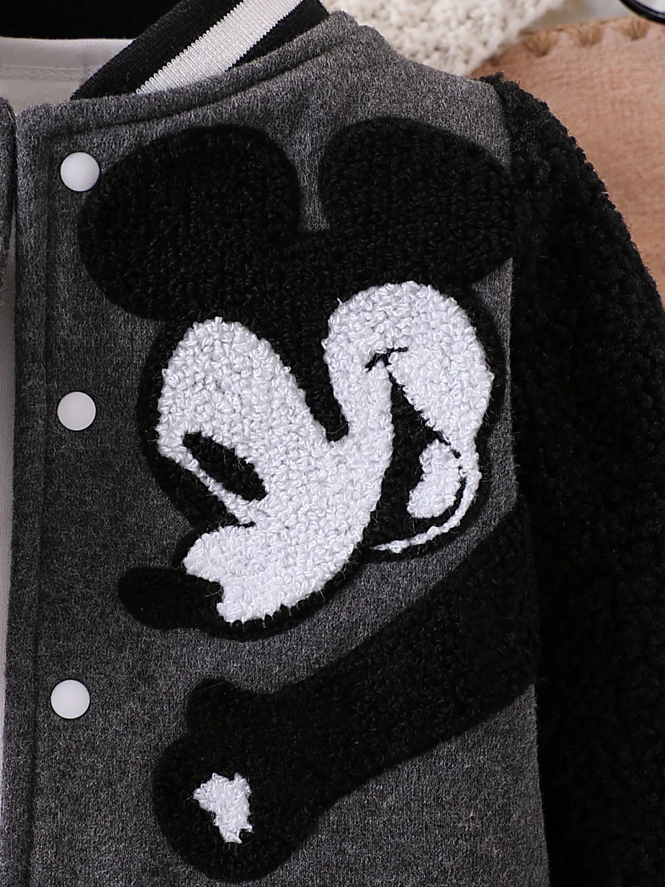 قطعة واحدة للأطفال الأولاد على الموضة بنمط حيوانات كرتونية وجيب ربطة عنق وأكمام طويلة سترة خارجية للخريف والشتاء