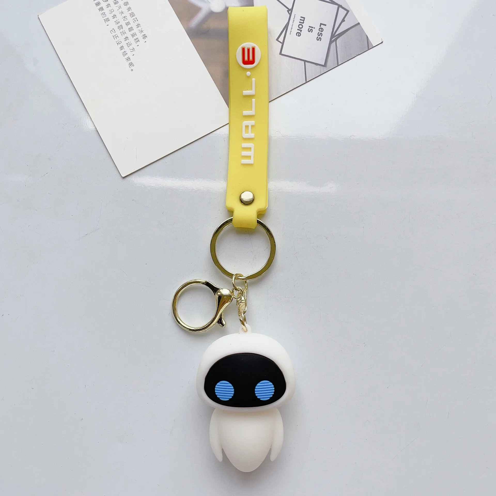 Cute cartoon Robotron keychain WALL-Eva keychain men and women\'s bags pendant gifts wholesale