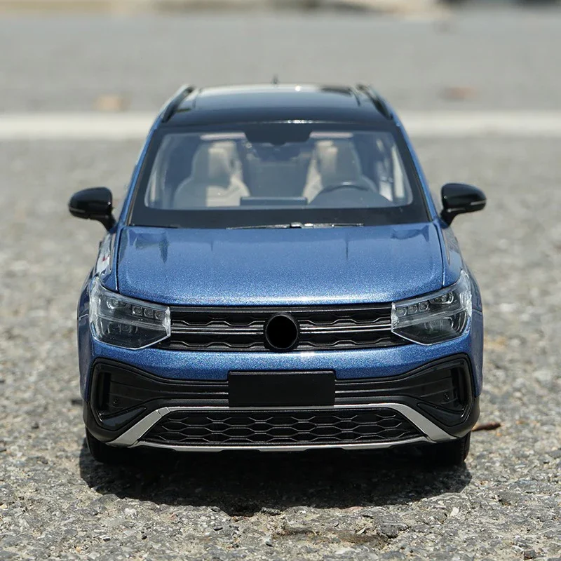 1/18 New Tharu 2023 SUV Metal Diecast Model Car Blue Simulation Display Collection Ornaments Boy Toys Hobby Gifts