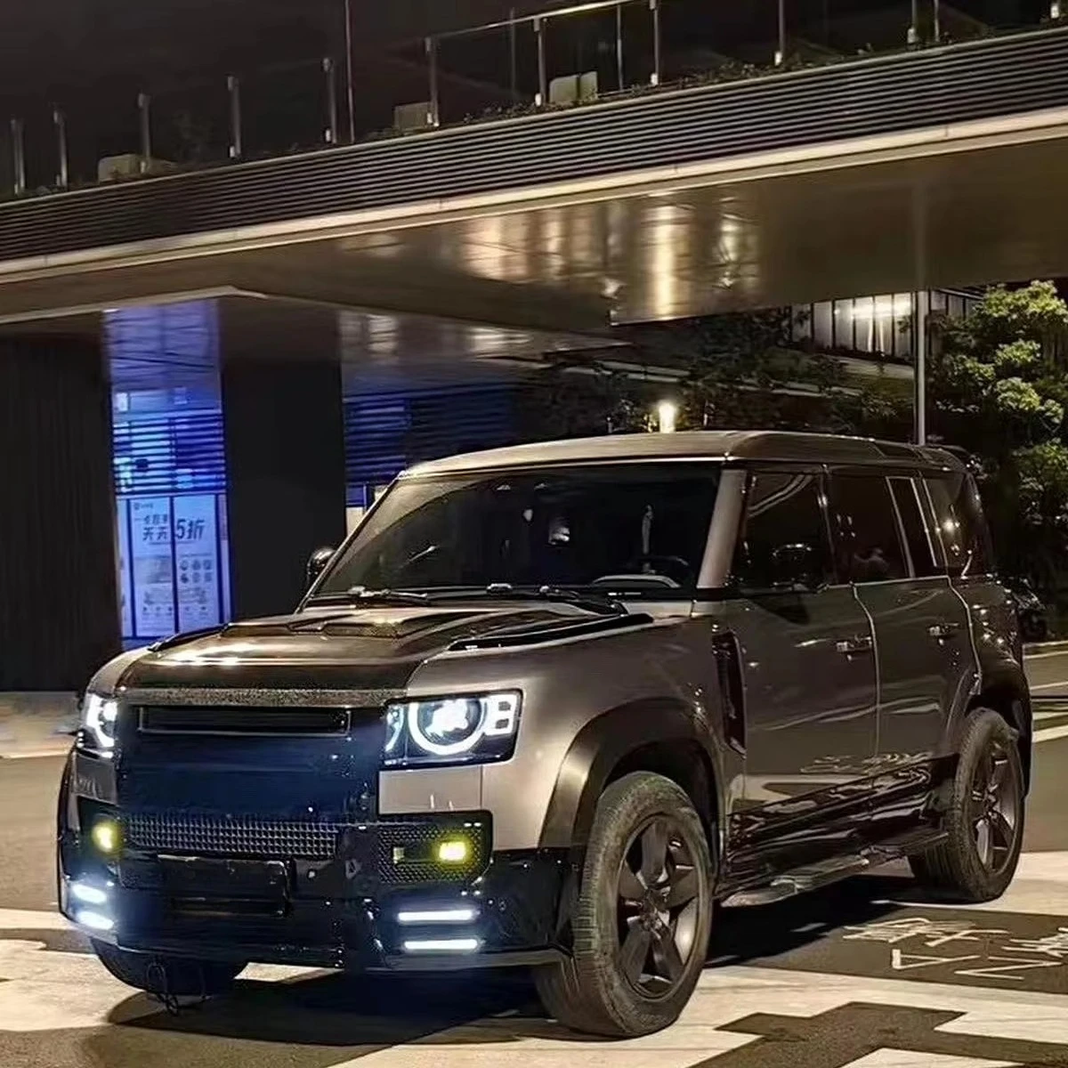The Latest Body System Body Kit for  Defender 90/110/130 2019+ Alterated to Lumma Type.