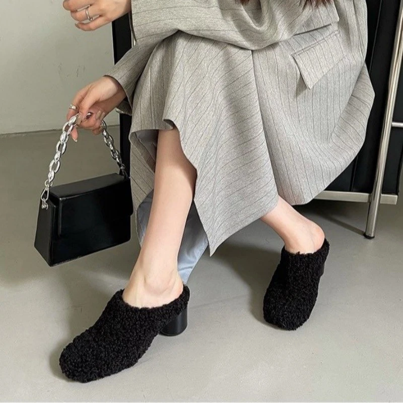 Winter New Round Head Flat Non-slip and Cashmere Slippers Solid Color Simple Fashion Comfortable Thick High Heels Slippers