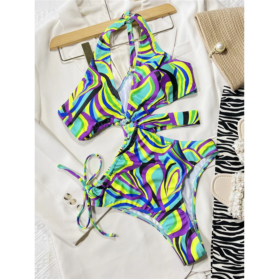 Asymmetrischer, bedruckter, ausgeschnittener, einteiliger Badeanzug mit einem Schulterträger für Damen, Badebekleidung, Monokini, gepolsterter Badeanzug, Badeanzug, Modell V4276. – Detail 8