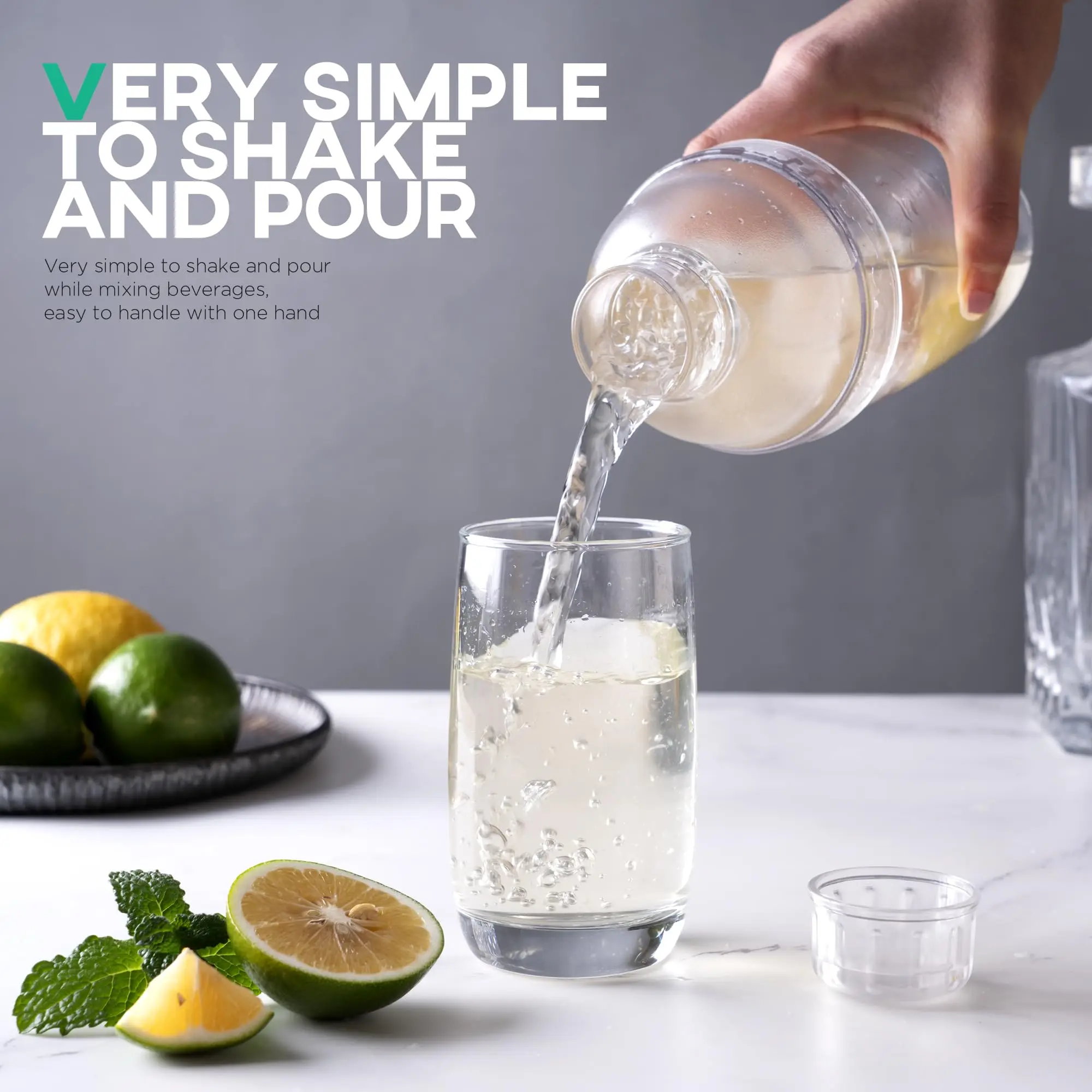 3 Sizes Cocktail Shaker Hand Drink Mixer Clear Boba Tea Shaker Cup with Scales and Strainer for Milk Wine Coffee Mixing Bar Tool