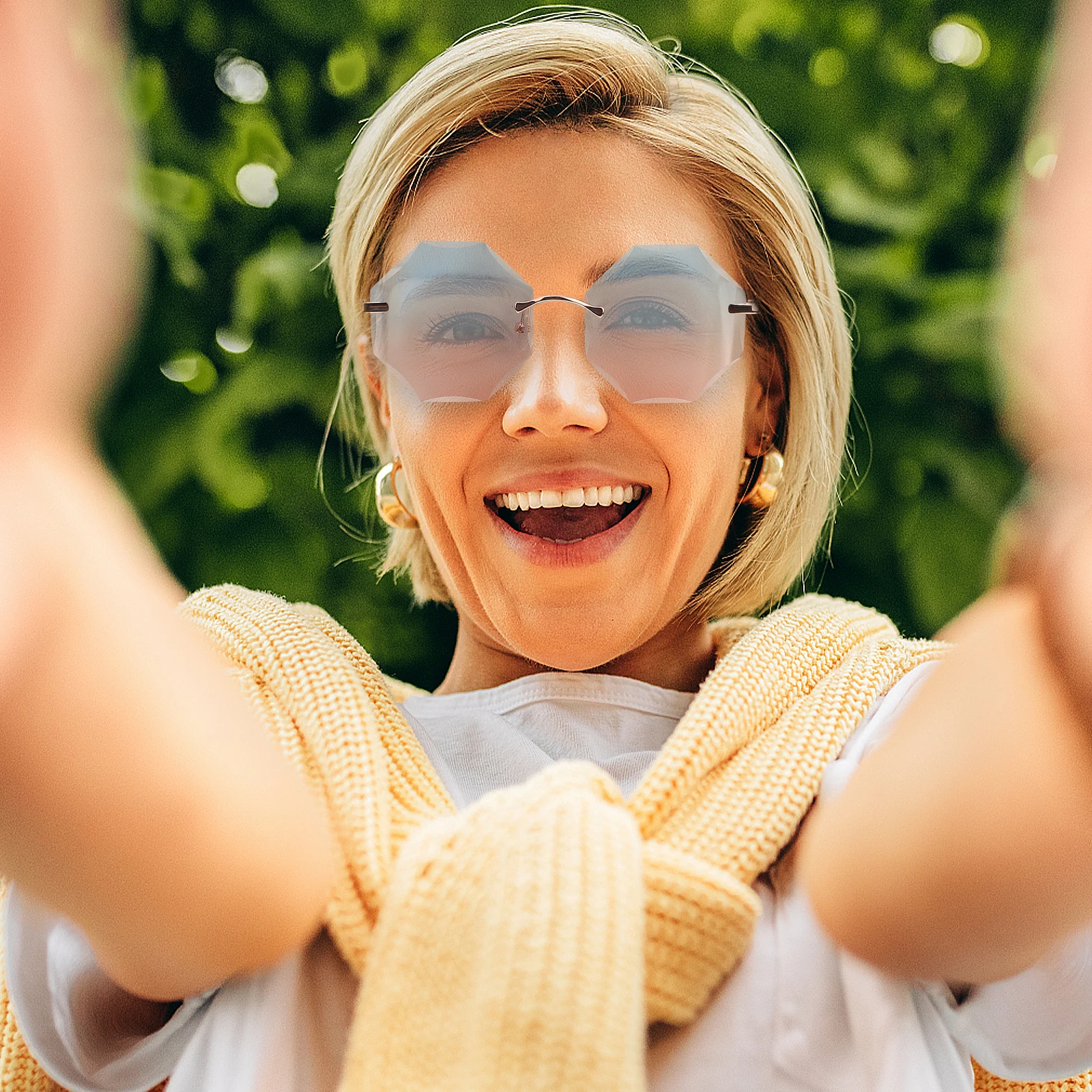 

Rimless Sunglasses PC Lens Sturdy Shatterproof Lightweight Trendy Frameless Glasses for Party Driving Photography Activities