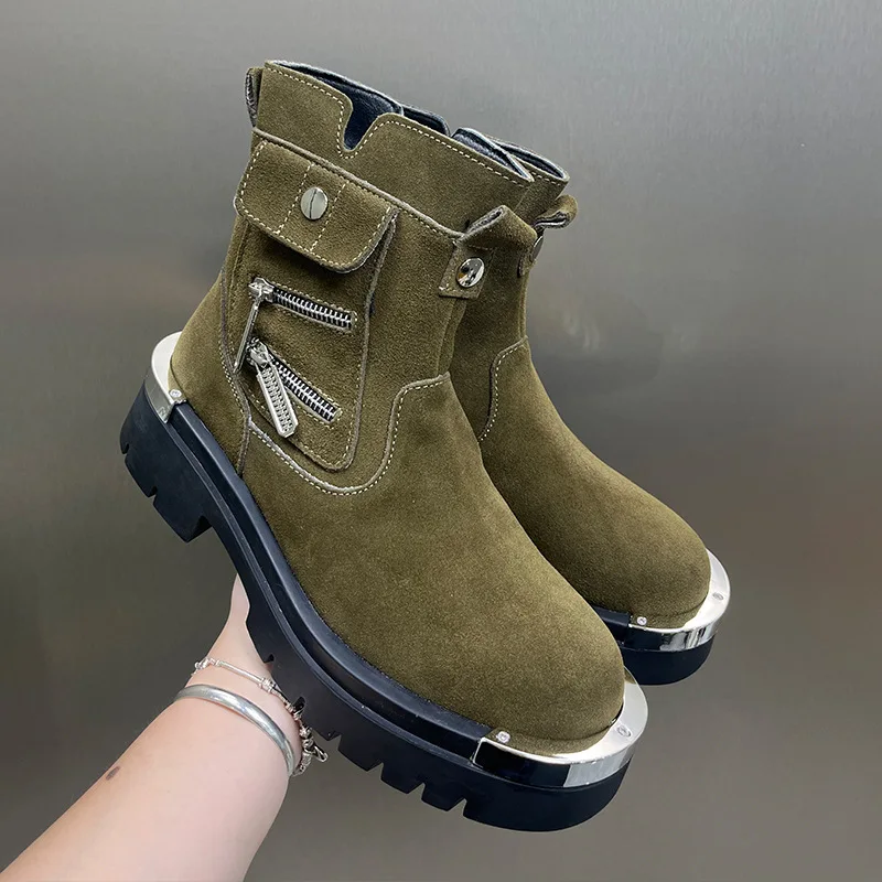 

New Style Fashion Men Boots Trend Metal Decoration Casual Shoes Punk Style Rivets Motorcycle Boots Comfortable Leather Boots