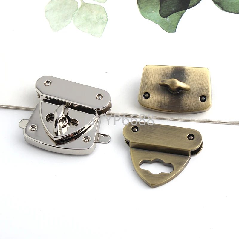 1-20Sets 32x36x3.5MM Silver Brush Antique Brass Locks Metal Clasps Decorative Clasps Closure Leather Craft Hardware Accessories