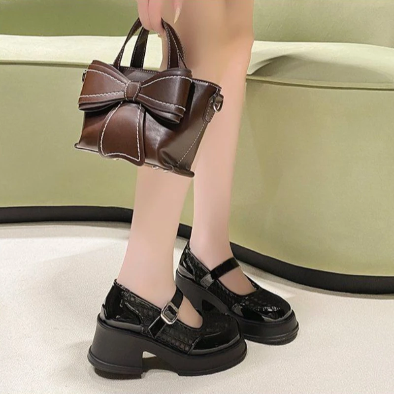 

2026 Women's Openwork Platform Sandals with Breathable Mesh Upper and Chunky Heel T-Strap for an Elevated Fashion Look in Summer