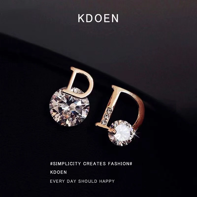 Classic D-letter Inlaid Zircon Design Asymmetric Stud Earrings 2023 Fashion Jewelry Wedding Party Luxury Accessories for Women