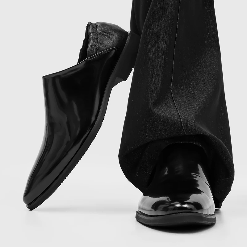 Minimalist High-end Mirrored Men Dual-use Shoes with A Pointed Lightweight Design Suitable for Business Office Commuting Trends