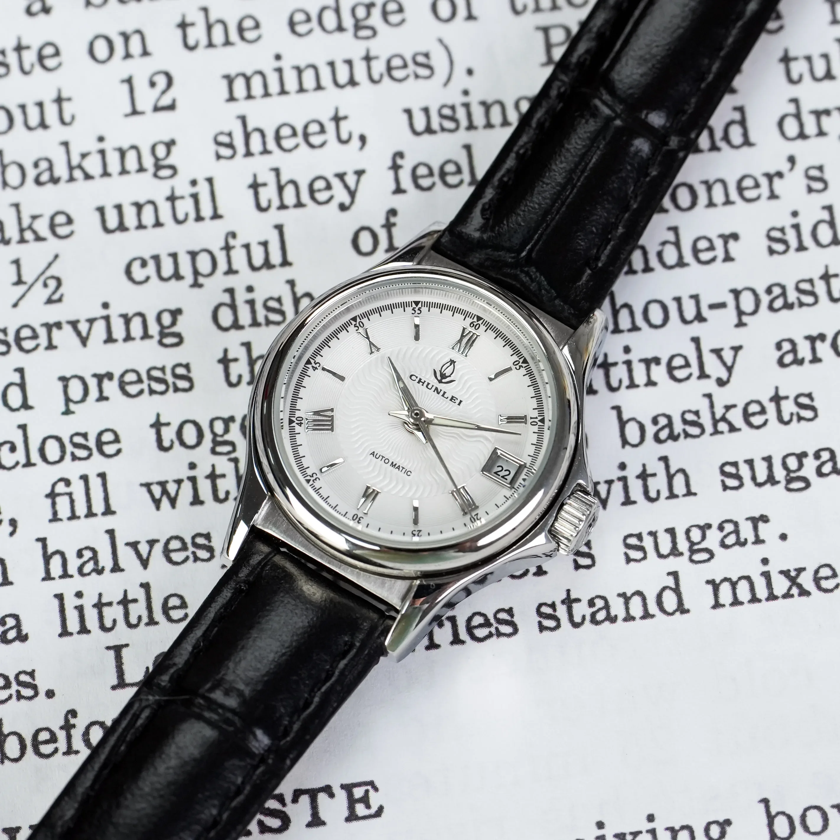 

Women's simple mechanical women's watch all-steel leather belt calendar