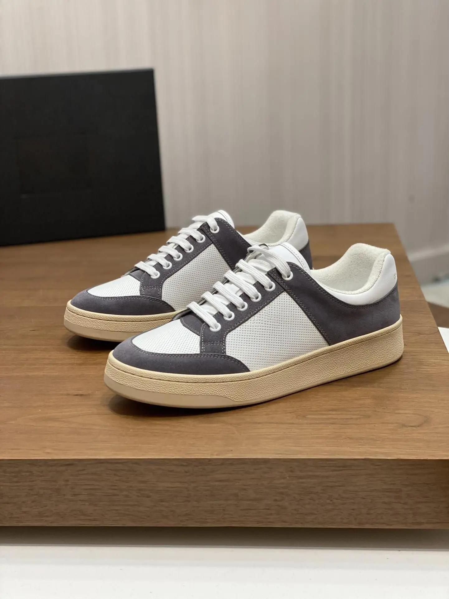 Unisex White Dark Grey Low Top Skate Sneakers Perforated Leather & Suede Splicing Lace Up Beige Gum Sole Casual Board Shoes