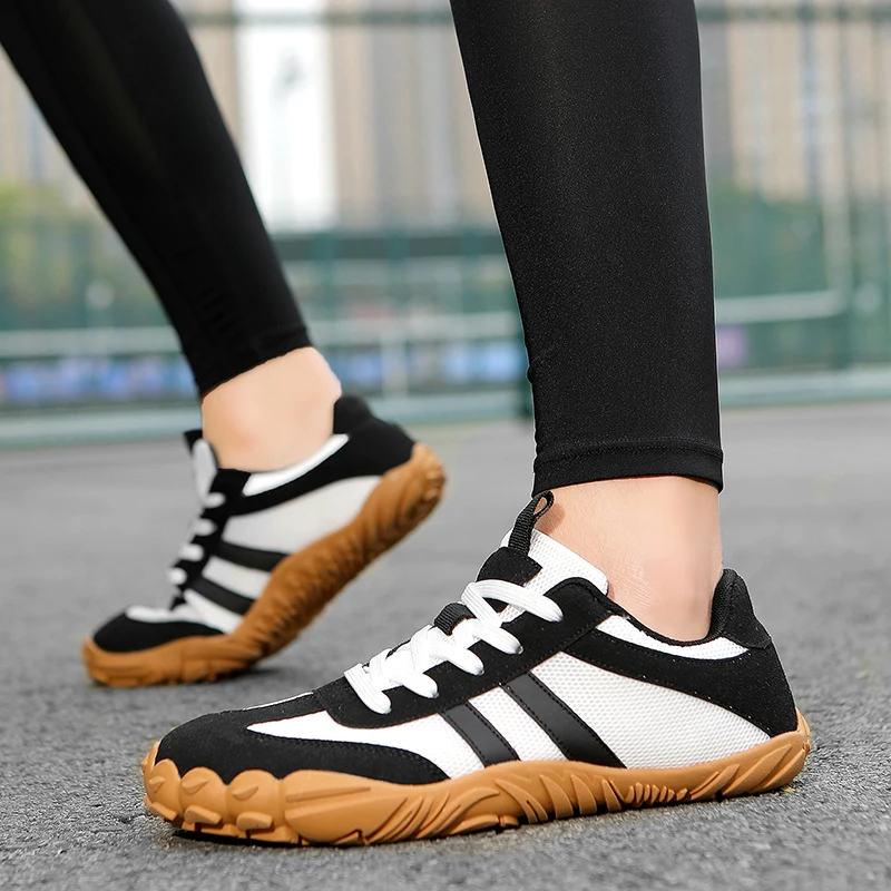 Unisex Wide Toe Barefoot Shoes Men Zero Drop Minimalist Sneakers Retro Women Outdoor Non Slip Walking Shoes Casual Sneakers New