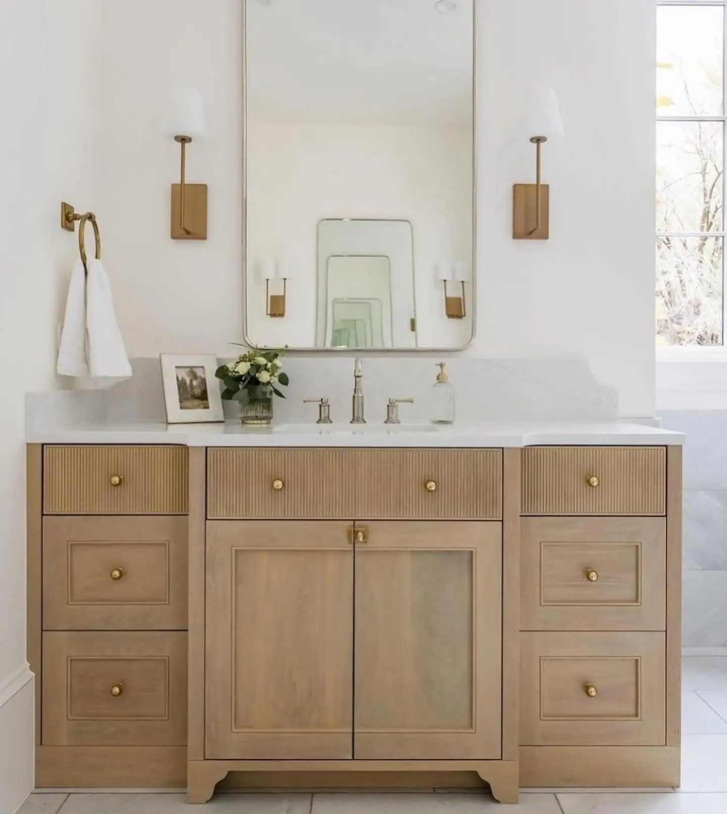 Vermont Mounted Solid Oak Wood Inset Bathroom Vanity With Mirror Customized With 2 Sinks