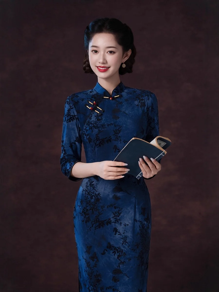 

Новое женское длинное ципао в китайском стиле с рукавом три четверти, из эластичного бархата, в ретро-стиле, теплое, плотное, для повседневной носки