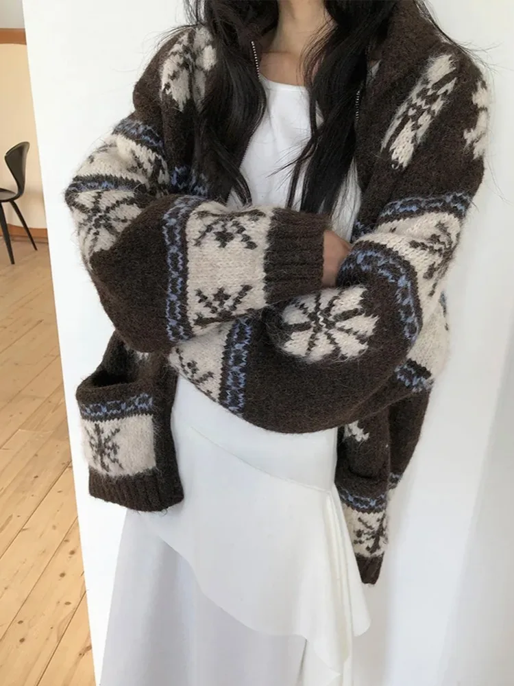 レトロなフェアアイルニットカーディガン レディース ソフトで心地よい冬用セーター ダブルケッツ付き 秋冬新作 ストリートウェア