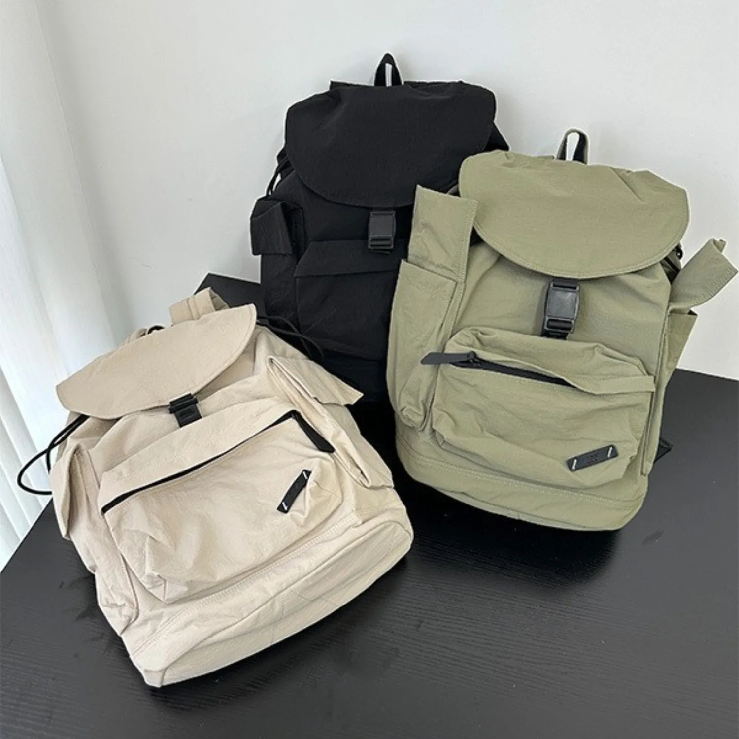 Unisex Large Capacity Lightweight Backpack, Casual Business Daypack for Daily Commuting, Outdoor Activities and Travel