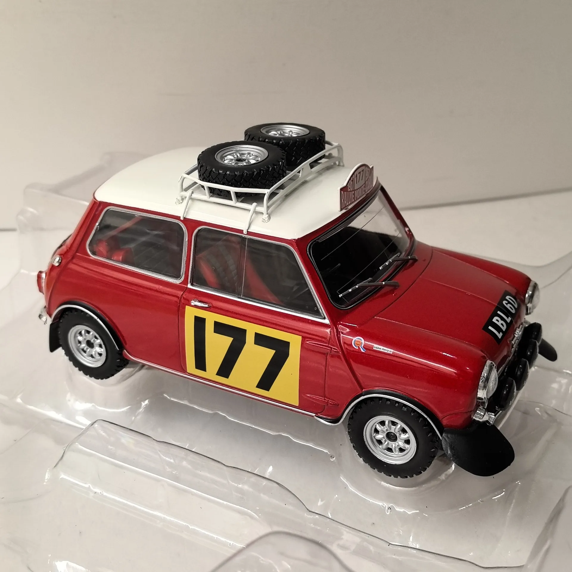 다이캐스트 IXO 1/18 스케일 미니 # 177 미니 레이싱 합금 자동차 모델 소장 장난감 선물 기념품 디스플레이 장식품