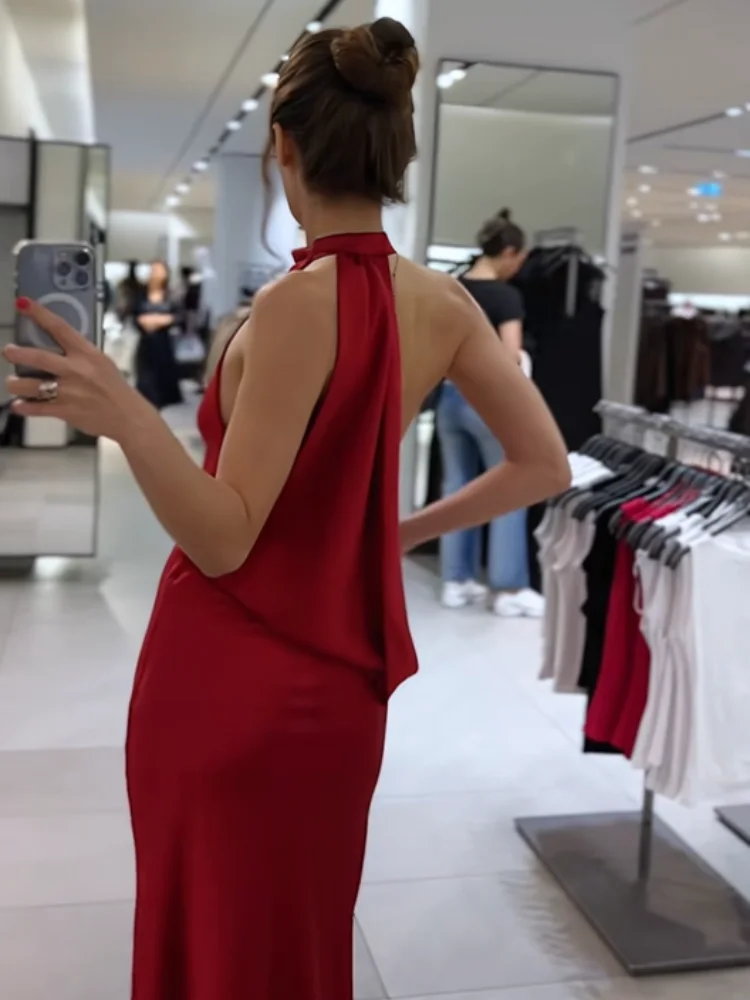 섹시한 단색 새틴 백리스 드레스 여성용 홀터넥 민소매 허리 조임 롱 드레스 여성 이브닝 파티 가운 2025 신상