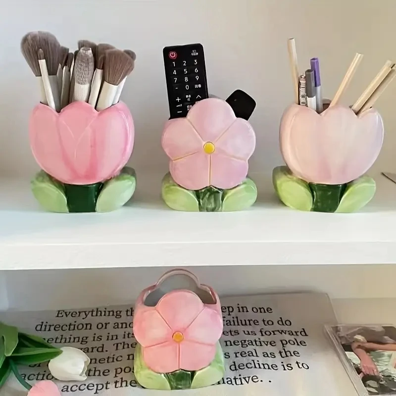 Miniso Fashion Creative Tulip Series فرشاة للمكياج تخزين دلو حلو أزهار لطيفة حامل قلم مكتب سطح المكتب تخزين الملحقات