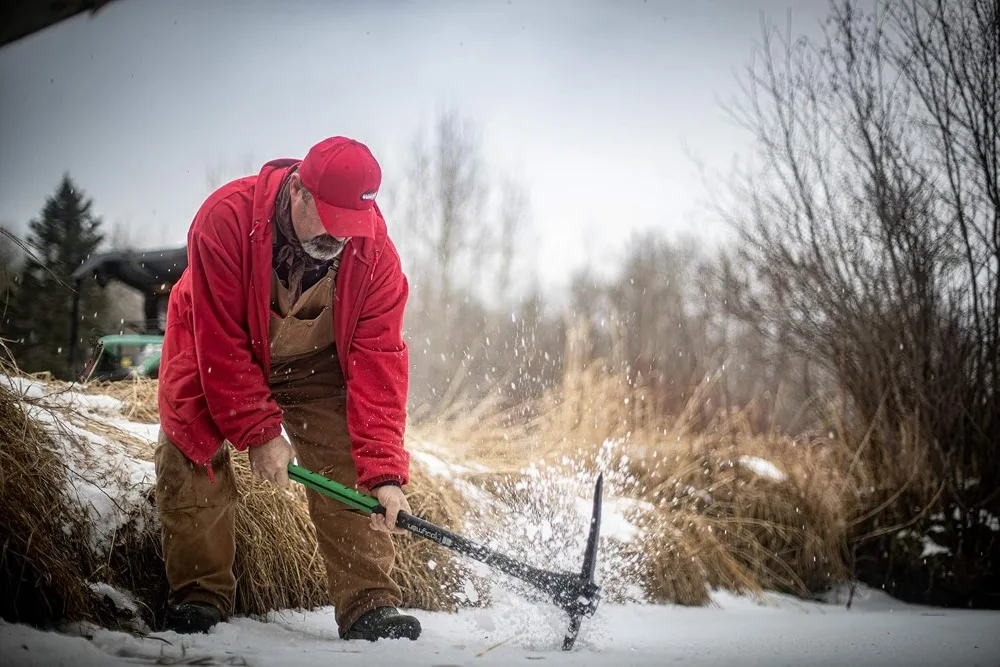 Mattock شديد التحمل مع رأس فولاذي مزورة، ومقبض من الألياف الزجاجية، وقبضة غير قابلة للانزلاق للبستنة والمناظر الطبيعية والعمل في الهواء الطلق #5