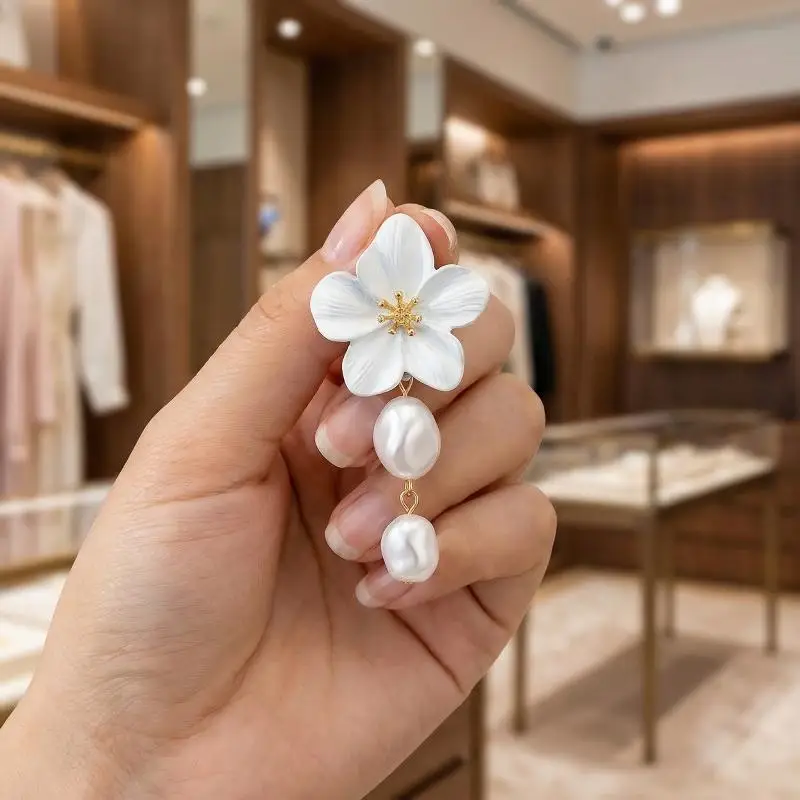Elegant Baroque Imitation Pearl White Flower Drop Earrings For Women Jewelry