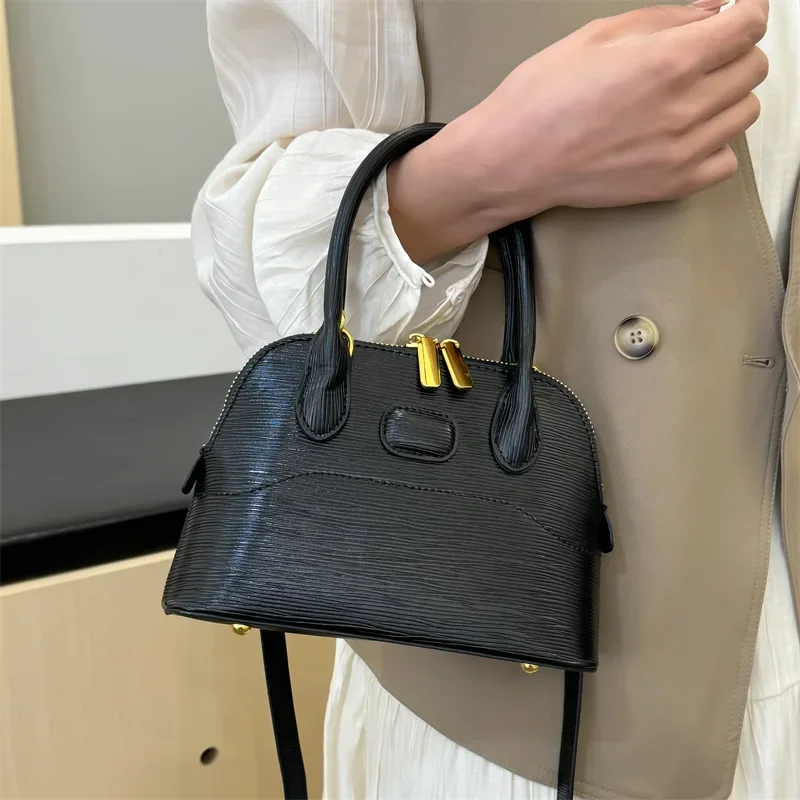 

High quality zipper shoulder bag, outdoor leisure chain strap crossbody bag, elegant and fashionable style women's handbag