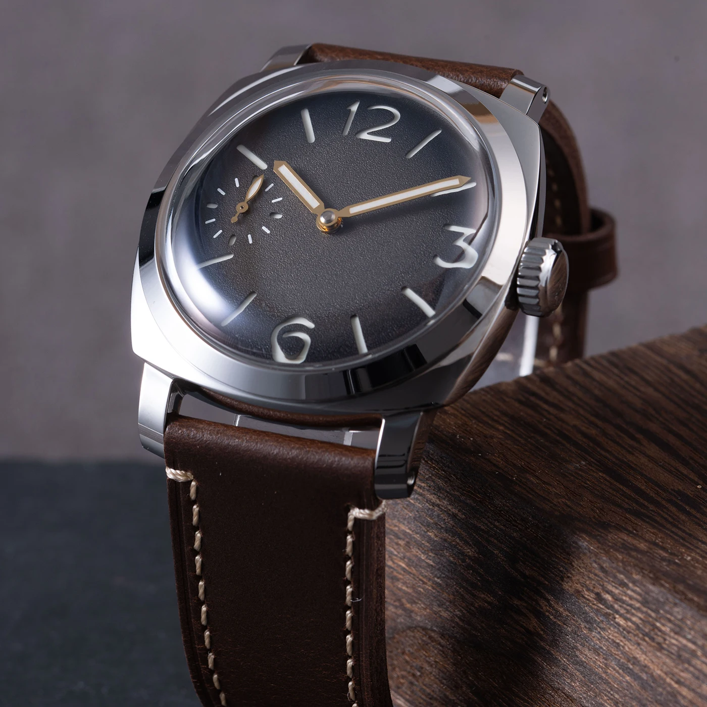 Custom High-end Logo Mechanical Watch Domed Sapphire Crystal BGW9 Lume ST3600 Retro Sandwich Dial Personalized Watches for Man view 4