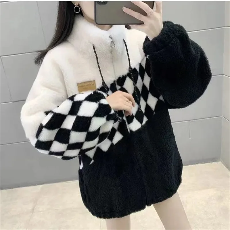 Checker Spliced Grain Faux Sheep Shearing Coat Women's Jacket Lady Lamb Fur Grass Fur One Piece Coat 2022 Female Winter Overcoat