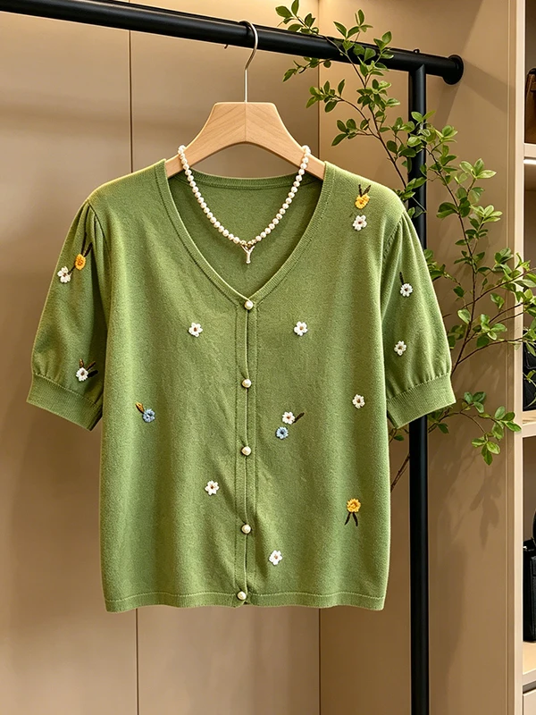 

plus Size Women's Summer T-Shirt Embroidered Daisy Ice Silk Half Sleeve V-Neck Slimming Top Korean Style Commute Fashion