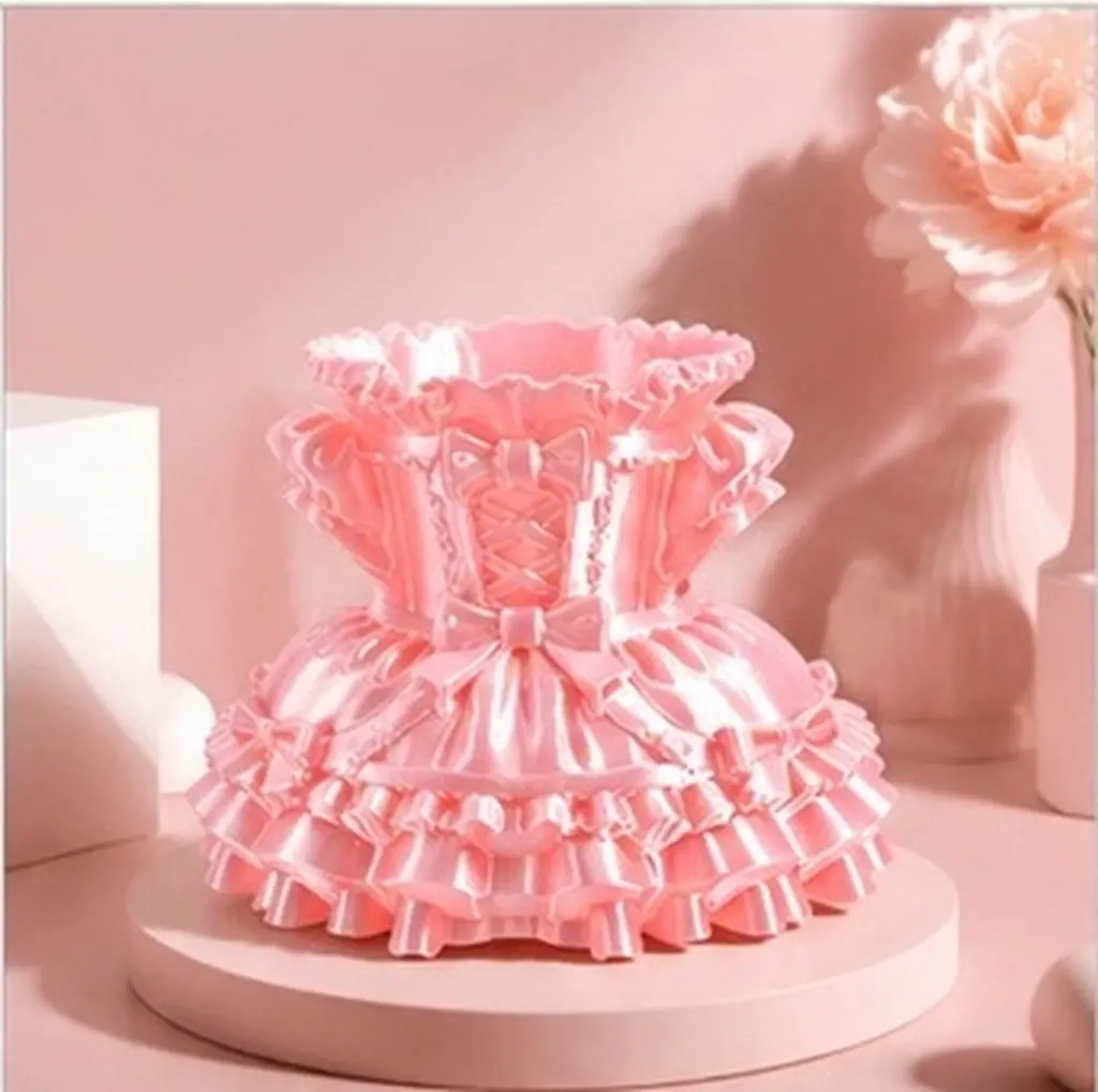 Princess Skirt Pen Holder Makeup Brush Organizer Desktop Storage Box Cute Girly Brush Holder Decorative Desk Organizer