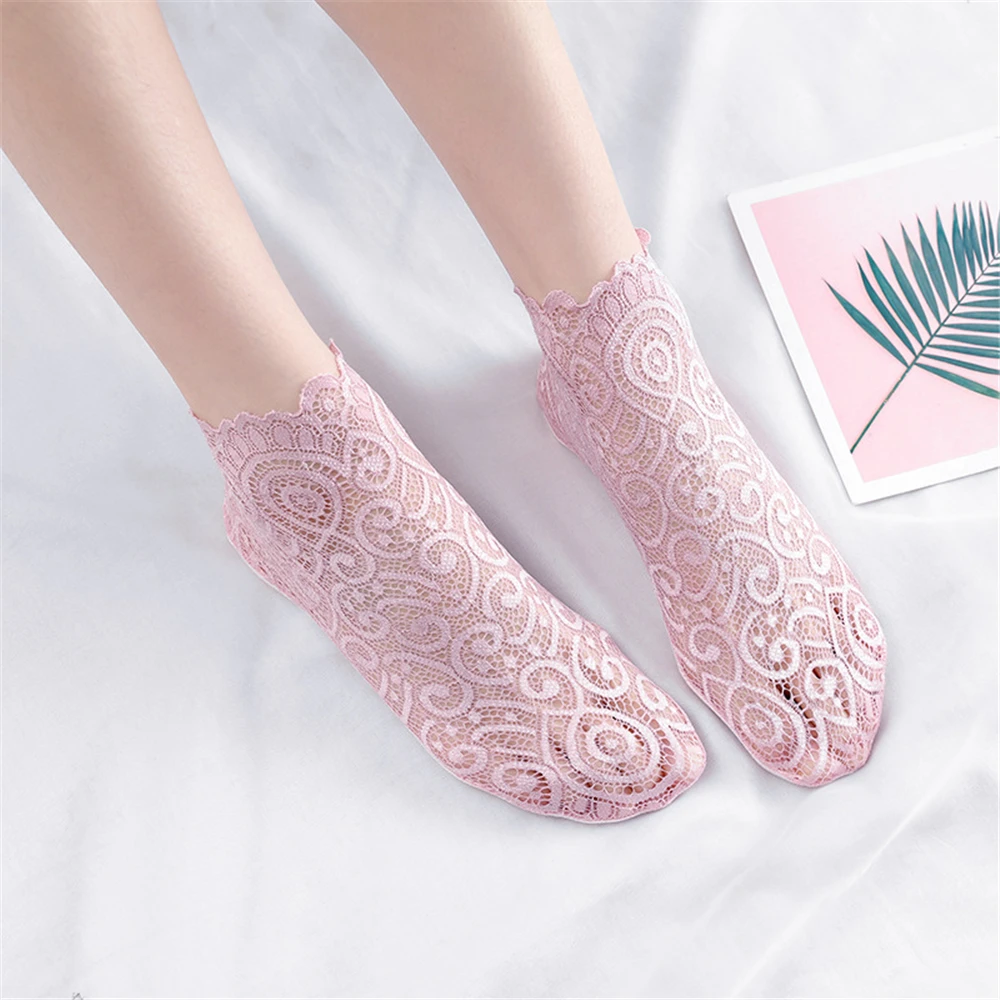 Damen Schöne Blumenspitze Socken Mode Sommer Mesh Kurze Süße Hohl Chaussette Weiche Baumwolle Unten Rutschfeste Lose Sokken – Detail 7