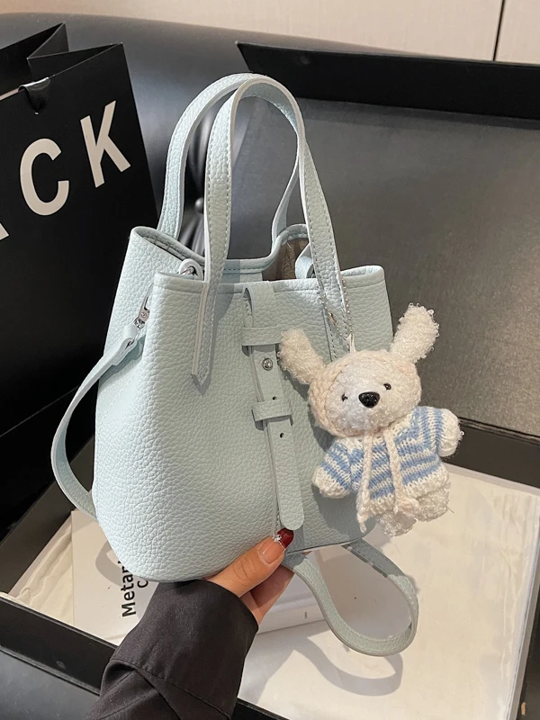 Fashionable Bucket Handbag Women's Shoulder Bag Spring Versatile Commuting Crossbody Bag Soft PU Leather Magnetic Buckle Closure