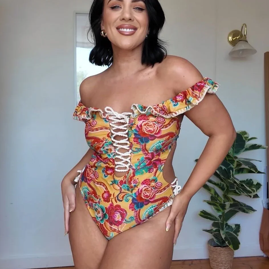 Ruffle One Piece Swimsuit Women Sexy Bikini Push Up Swimwear Crochet Bathing Suit Off Shoulder Biquini Cut Out Bodysuit Beach