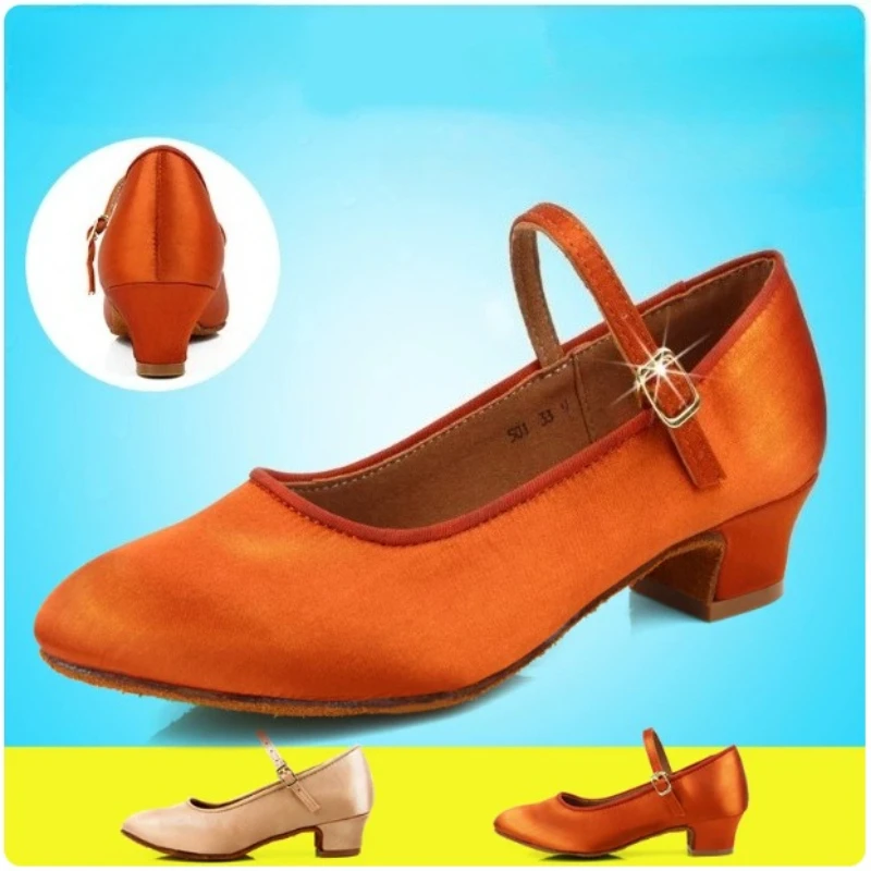 

Детская атласная профессиональная обувь для латинских танцев XIHAHA, современная обувь для девочек, танцевальная обувь на низком каблуке, обувь с закрытым носком для вальса, танго, сальсы