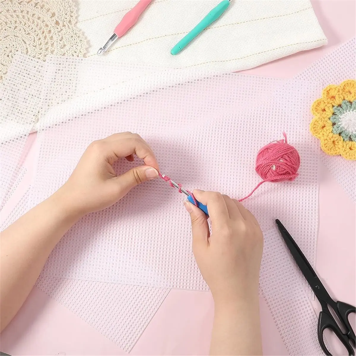 24Pcs Plastic Canvas Mesh Sheets for Needlework Embroidery Acrylic Yarn Crafting Knit Mesh Mat Embroidery,Yarn Crafting