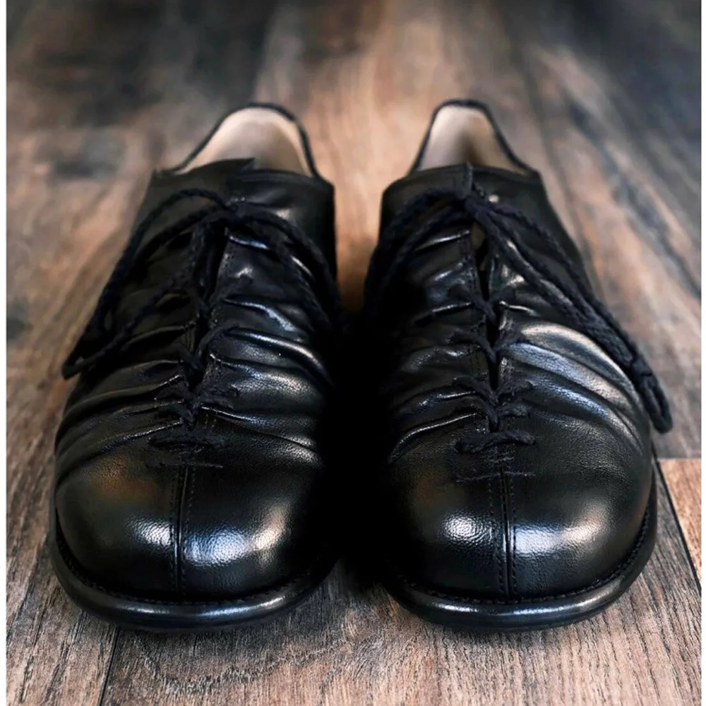 

Модные мужские лоферы из натуральной кожи, черные, с перекрестными ремешками, плиссированные, на мягкой подошве, повседневные туфли дерби, мокасины, ретро-туфли для женщин