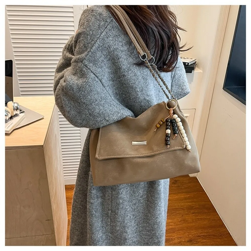 Retro-Ketten-Umhängetasche aus Leder mit großem Fassungsvermögen, Crossbody-Tasche für Damen, Handtasche für Reisen – Detail 9