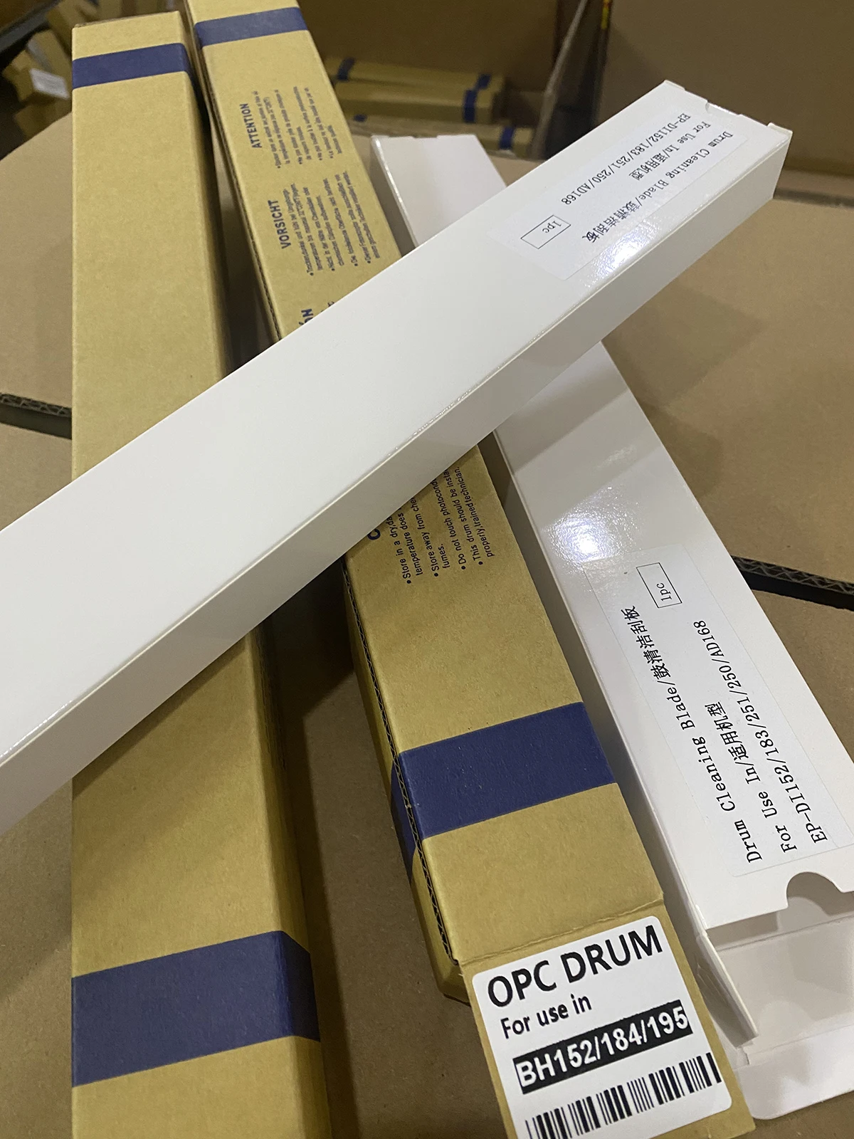 

1 комплект барабана DR114 OPC + лезвие барабана для Konica Minolta Di 152 183 1611 2011 162 163 164 165 180 181 184 185 195 210 211 215 220 235