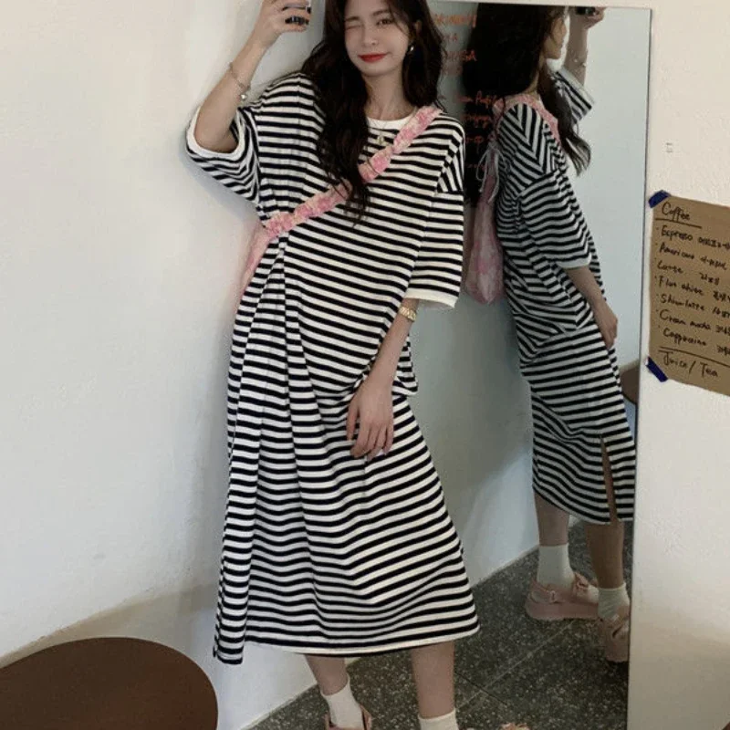 Short Sleeve T-shirts Women Summer New Korean Style Leisure Students Striped All-match Side-slit Popular Tops Fashion Loose Ins view 2