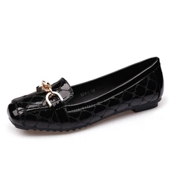 2022 Flat Shoes Woman Loafers Women Boat Shoes Party Wedding Dress Soft Bottom Square Toe Striking Luxury Brand Design Style