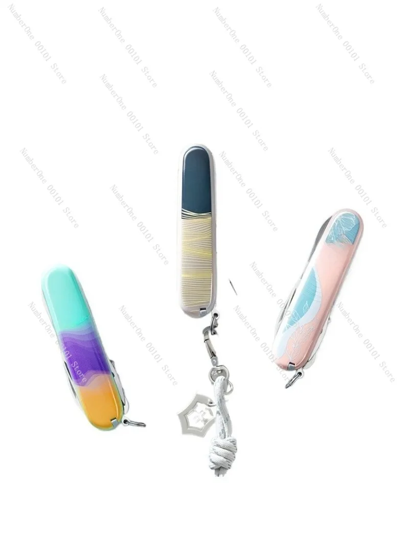 

Swiss Army Knife Gift Set, Born to Explore Series, SD Classic Swiss Card, Ideal Gift for Adventure Lovers