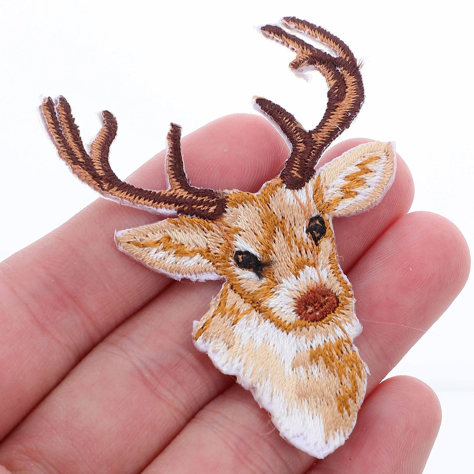 

6 PCS Snowflake Embroidery Cloth Patch Embroidered Snowflakes Stickers Decor Christmas Applique Iron-on Patches Thread