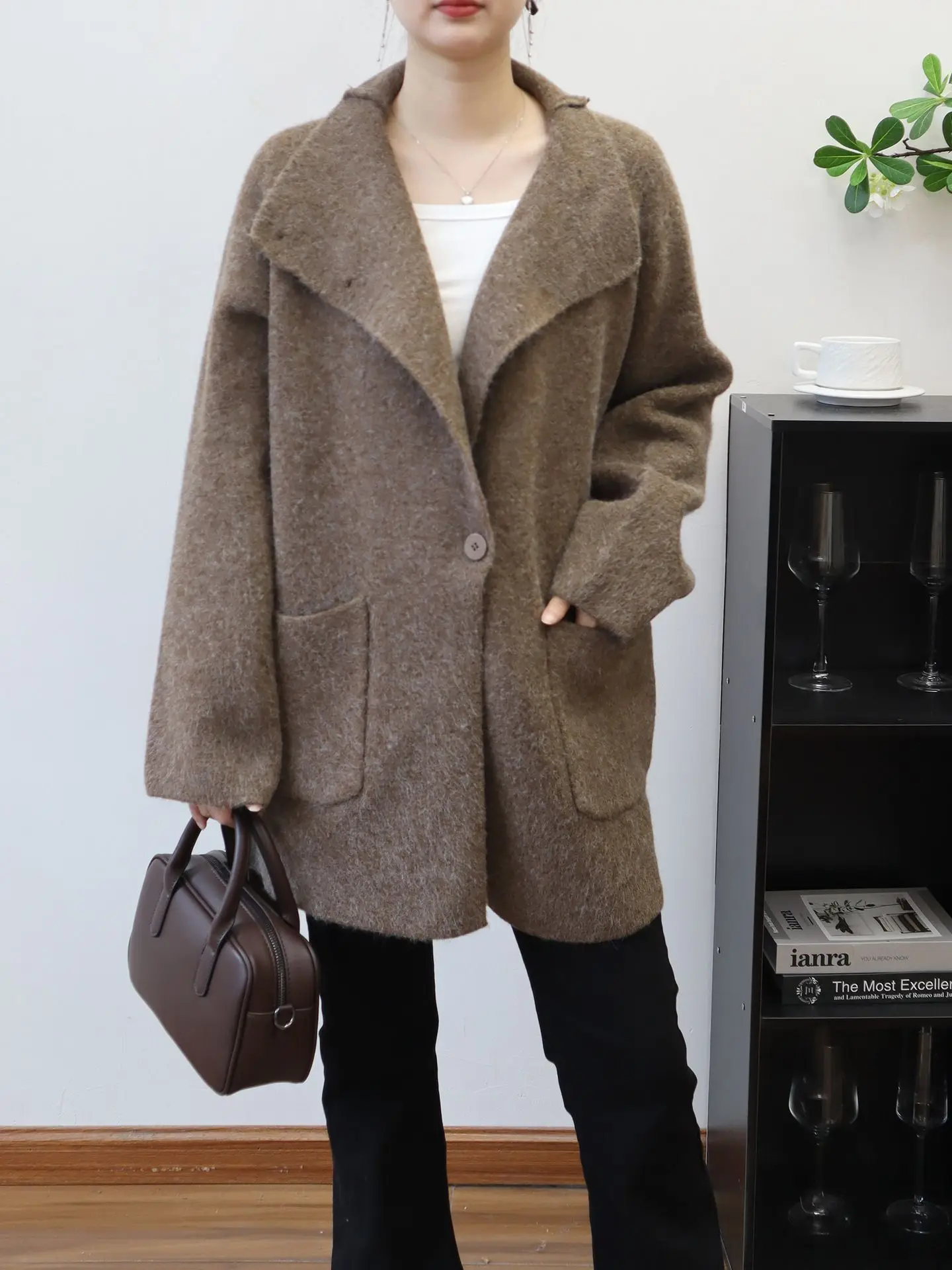 

2025 Autumn/Winter New Style Long-Sleeved Solid Color Loose-Fitting Sweater Coat with Waist Belt