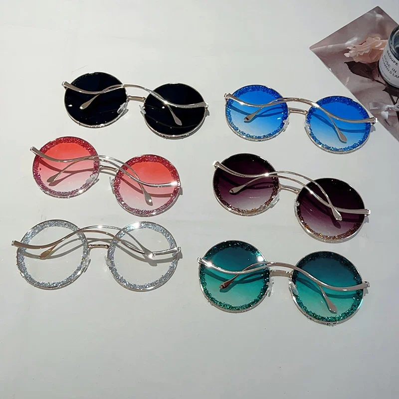 GM LUMIAS Vintage Runde Sonnenbrille mit Strasssteinen Damen Übergroße Farbverlaufsdekor Shades Trendige Luxus-Markendesign-Sonnenbrille – Detail 12