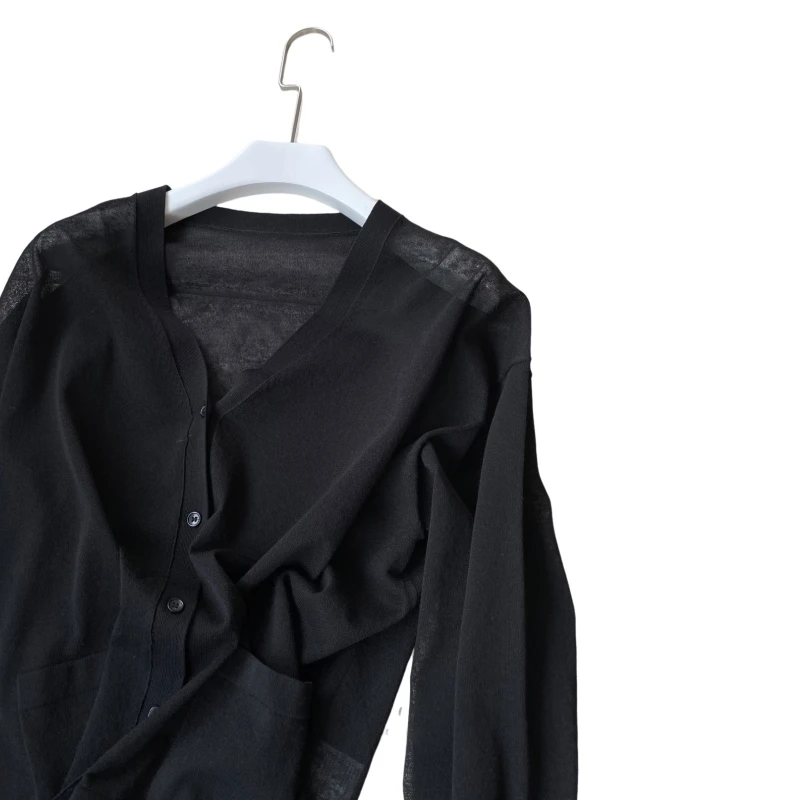 25 قميص نسائي على الطراز الأوروبي والأمريكي الشهير من الكشمير الدافئ للولائم الدافئة كل مباراة العنصر الملمس المتقدمA25281