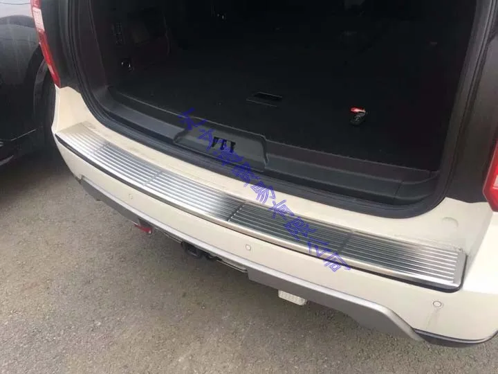 Car Accessories rear bumper protection window sill outside trunks decorative plate pedal For Ford Expedition 2018-2021 U553