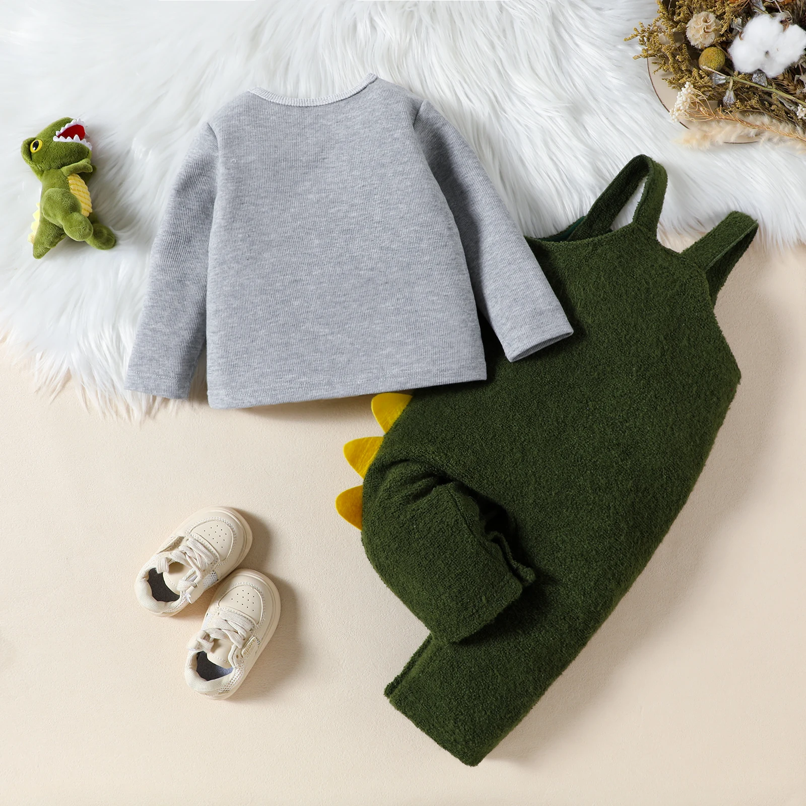 Gray Dinosaur Print Top with Overalls for Boys Cute Street Style Two-Piece Set Soft And Easy to Match Baby Boy Outfit