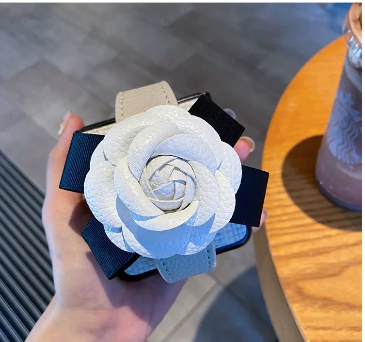 DIY Fashion Scarf Teddy Wristband Stand Case For Samsung Galaxy Z Flip7 Case Flip6 Flip4 Flip3 Moto Razr60 ultra Razr50 ultra