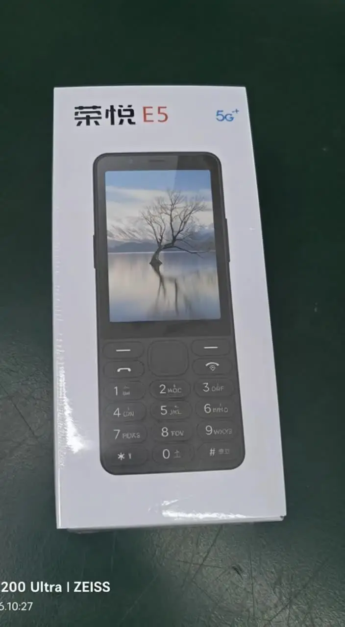 E5 5G SmartPhone 2GB + 32GB ROM 3.5 Inch Push Button UNISOC Octa