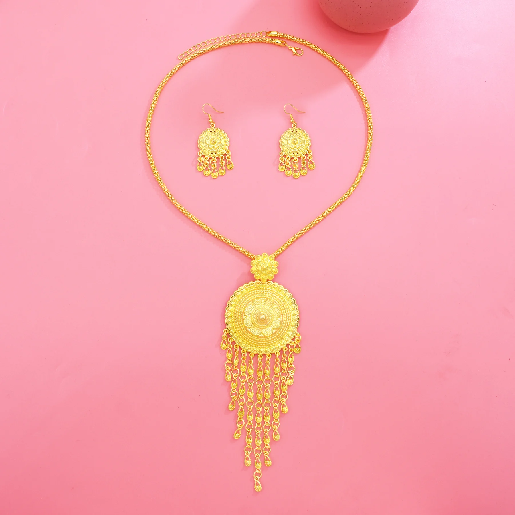 Gold Color Charm Alloy Carved Pendant Necklace Earrings Set Turkey Kurdish African Wedding Jewelry Sets Bridal Dubai Party Gifts